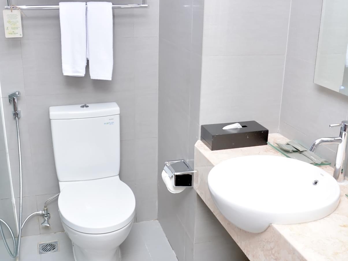Hotel Santika Pekalongan Eksteriør bilde