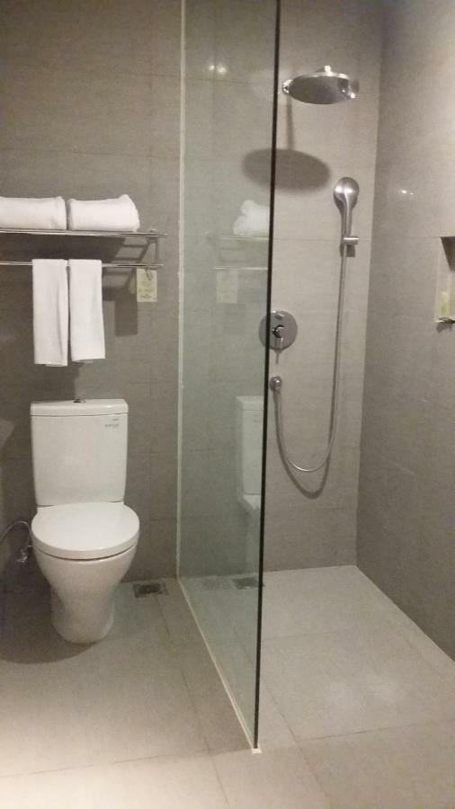 Hotel Santika Pekalongan Eksteriør bilde